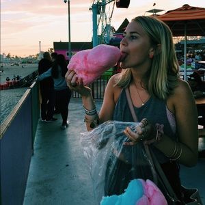 Meet your Posher, Emily